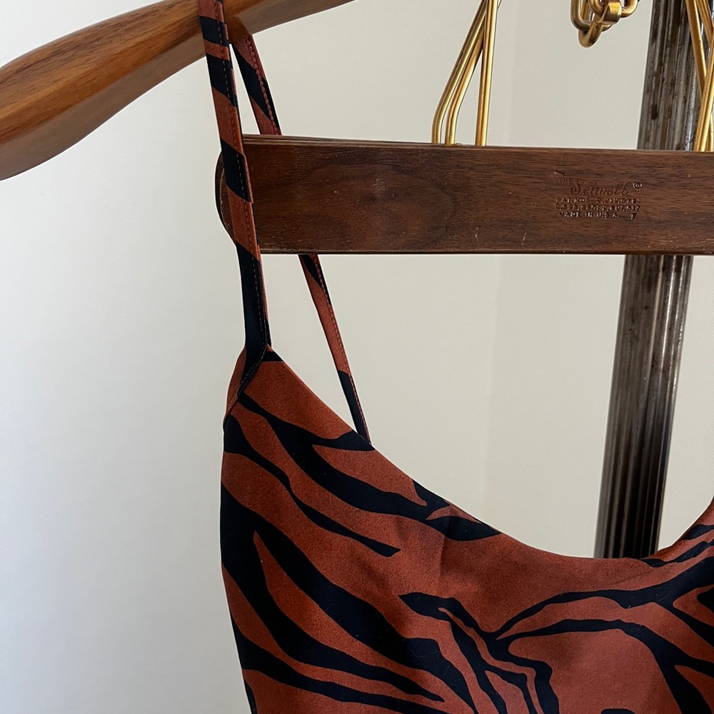 NWT Stone Fox Swim one piece bengal print scoop front low back swim suit - Picture 2 of 7